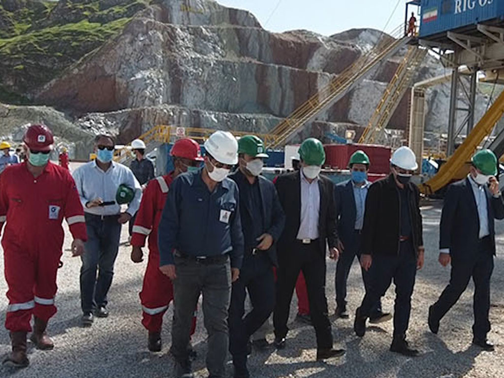 Representatives of the National Iranian South Oil Company Visit the Zeloi Project